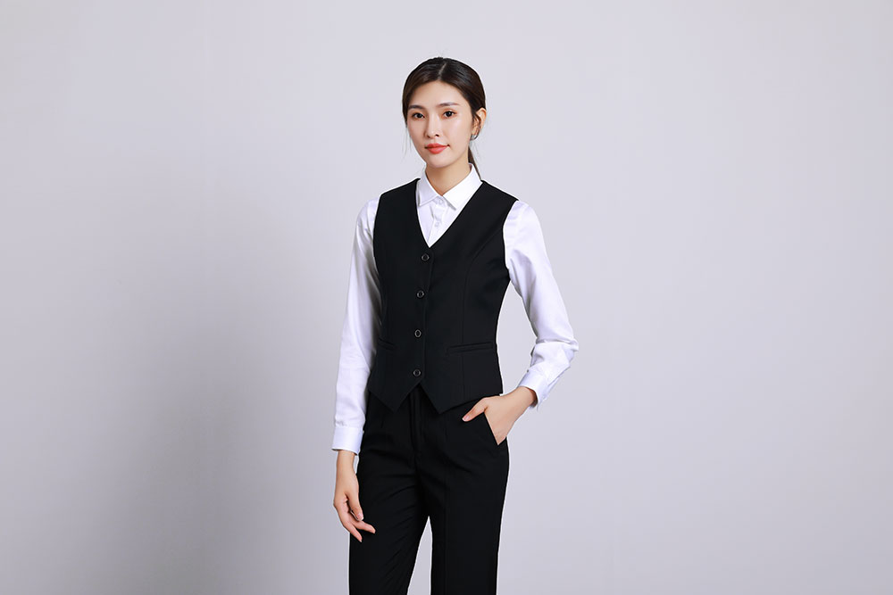 仿毛马甲女黑色